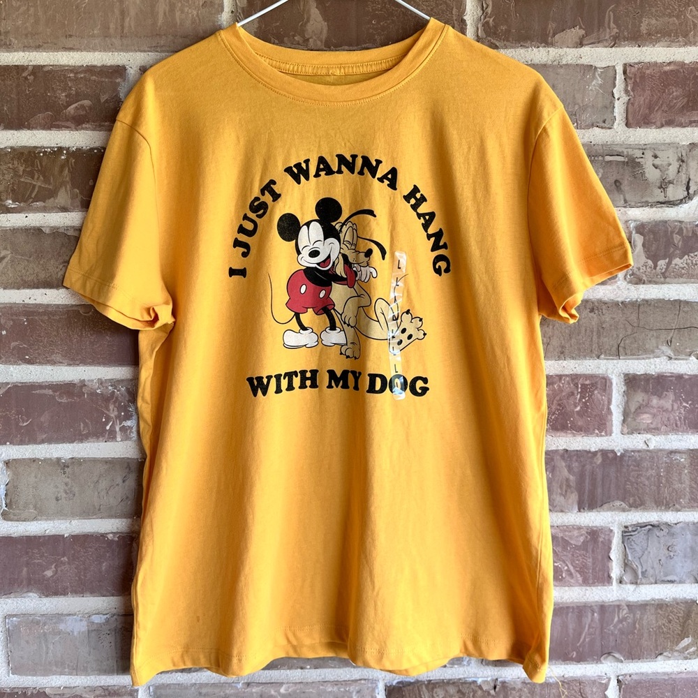 NWT Disney Mickey Pluto "I Just Wanna Hang With My Dog" T-Shirt